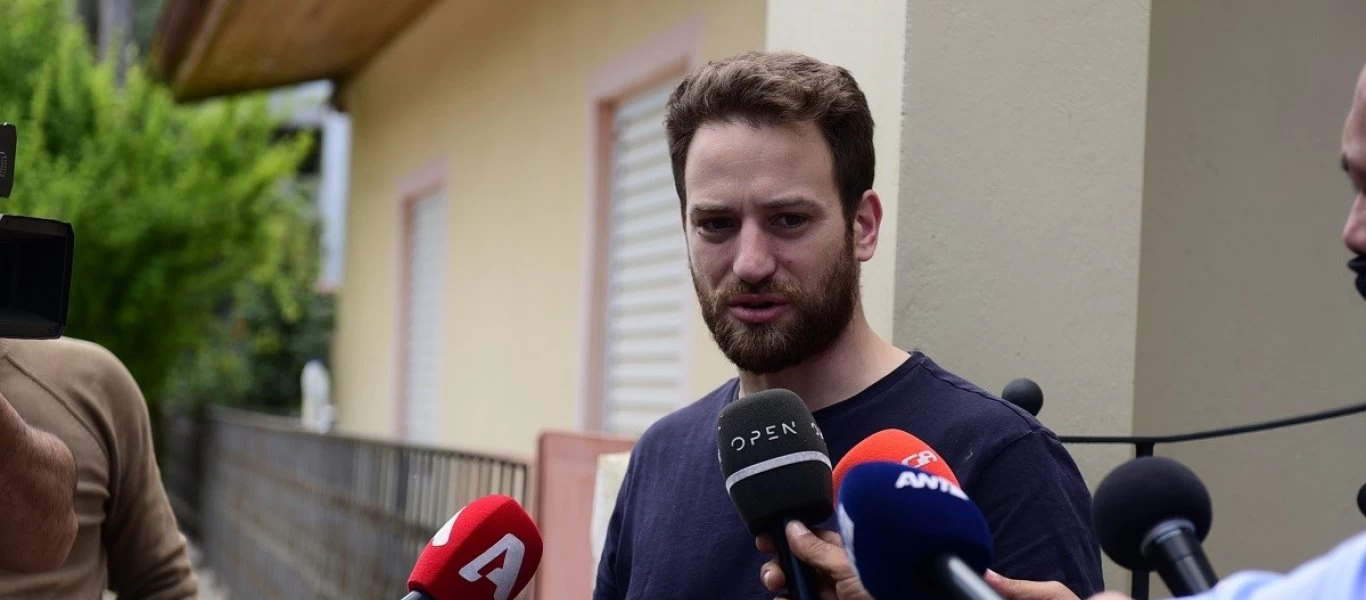 Δείτε live τις επίσημες ανακοινώσεις της Αστυνομίας για το έγκλημα στα Γλυκά Νερά (βίντεο)